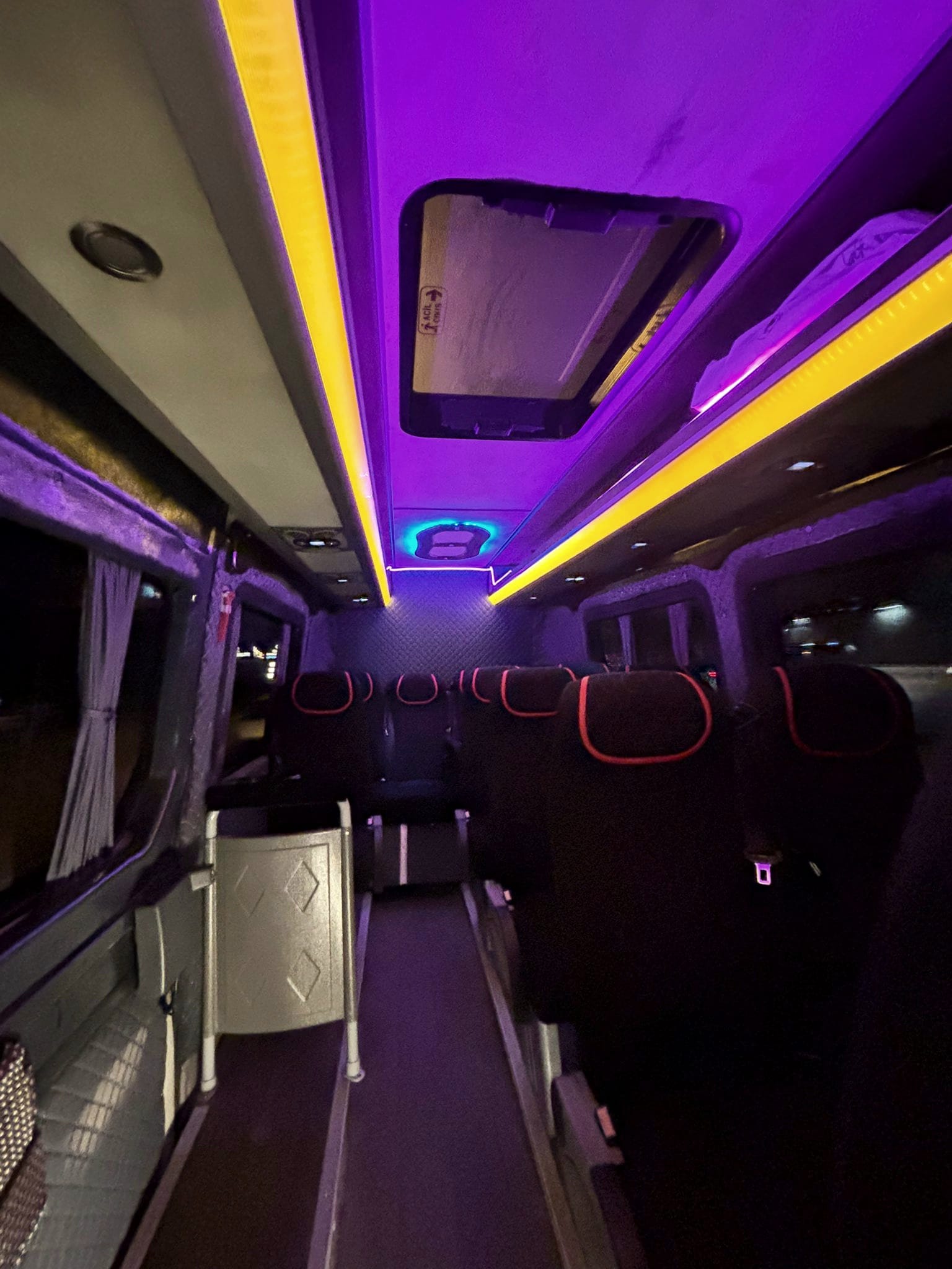 Monovia Vip
